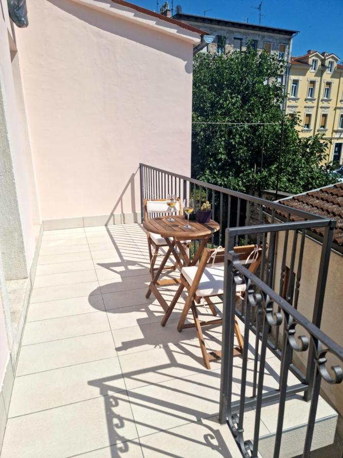 Central Studio Apartment Pula Exterior foto